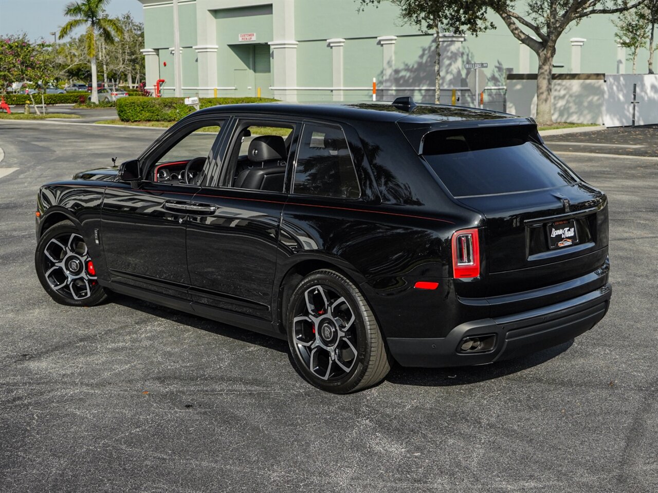 2021 Rolls-Royce Black Badge Cullinan   - Photo 59 - Bonita Springs, FL 34134