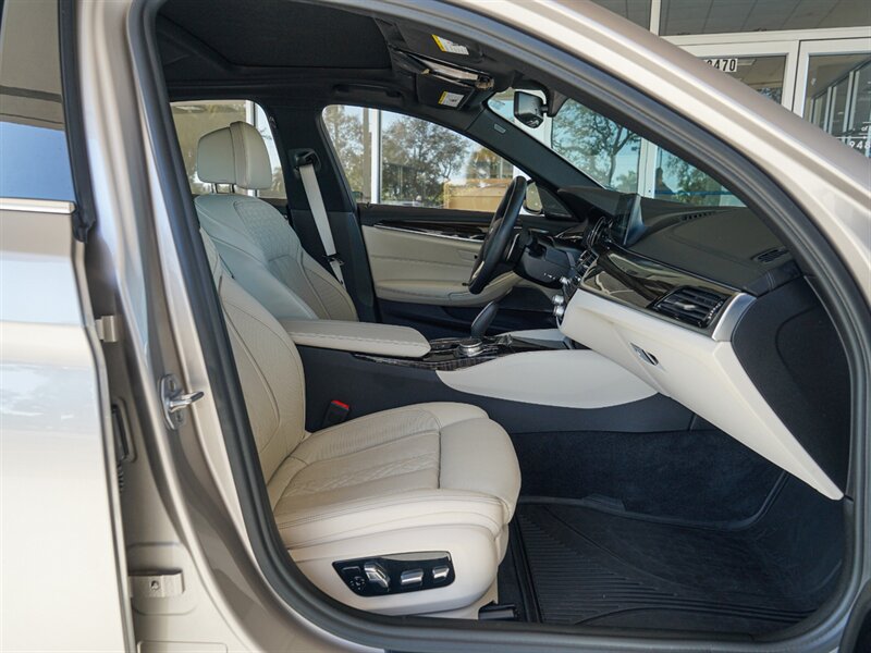 2018 BMW 530i - Photo 17 - Bonita Springs, FL 34134