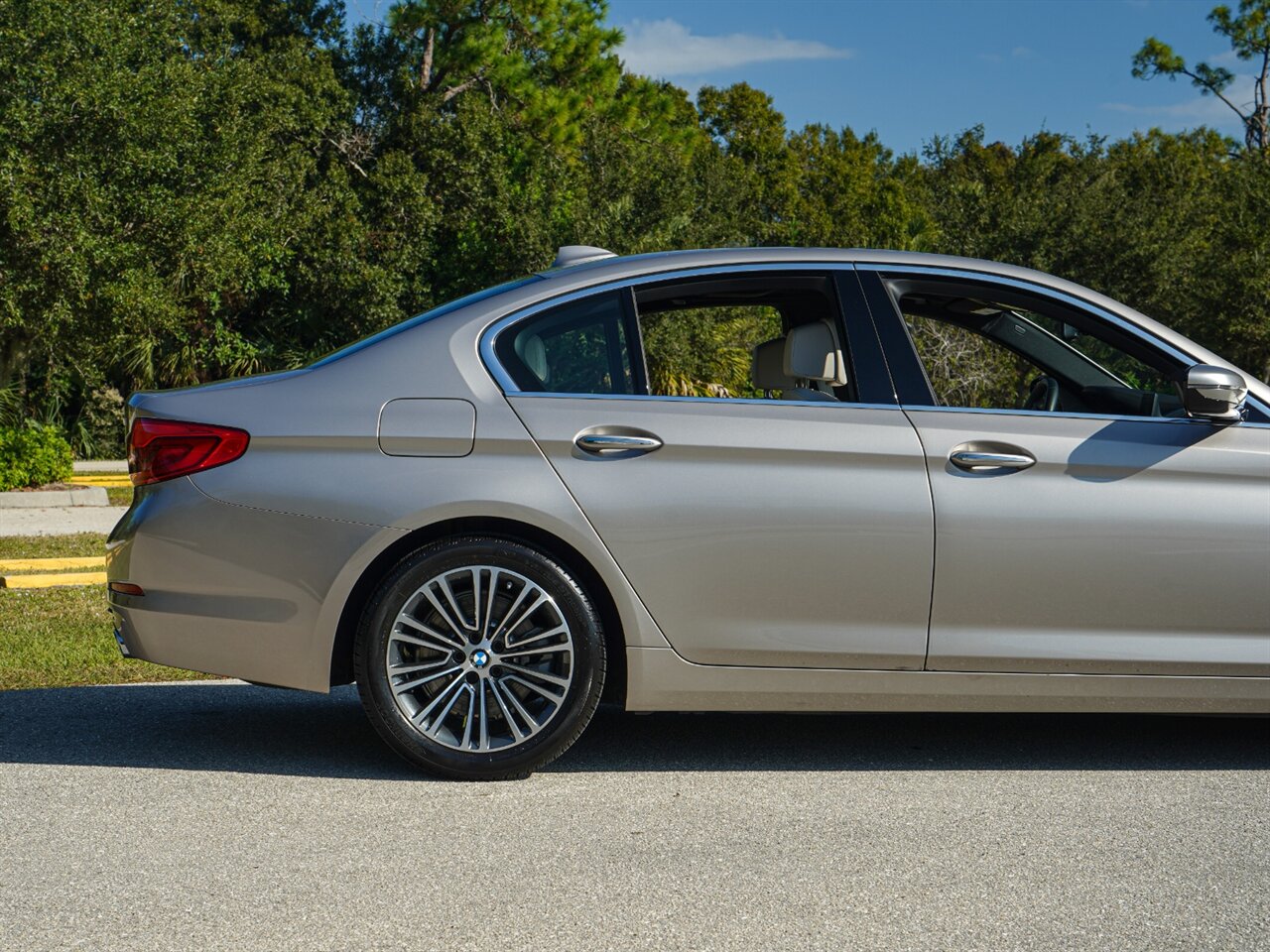 2018 BMW 530i   - Photo 12 - Bonita Springs, FL 34134