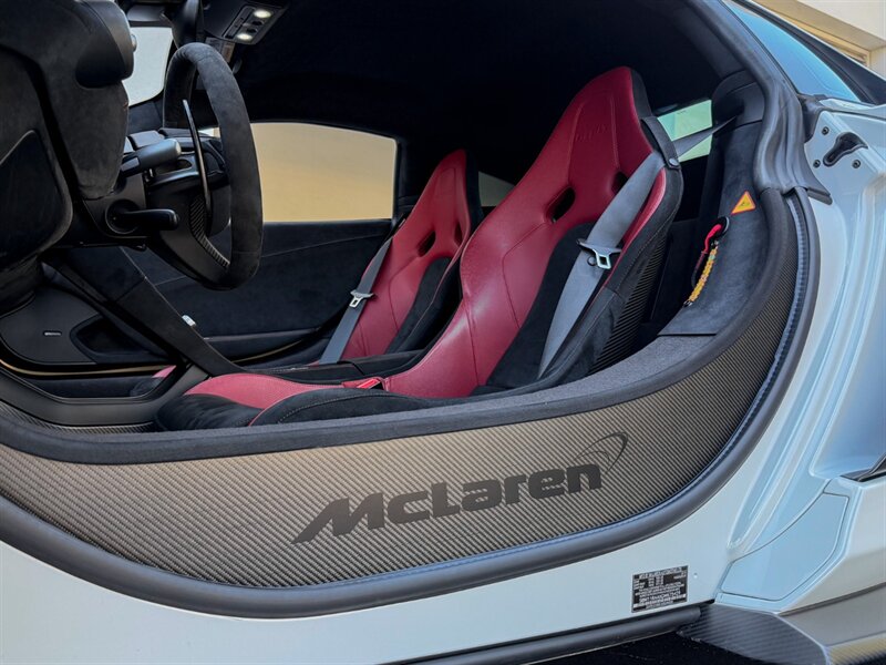 2016 McLaren 675LT   - Photo 26 - Bonita Springs, FL 34134