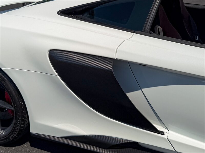 2016 McLaren 675LT   - Photo 67 - Bonita Springs, FL 34134
