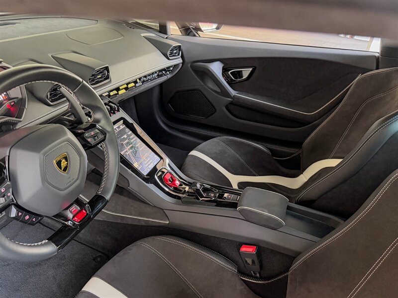 2022 Lamborghini Huracan EVO   - Photo 12 - Bonita Springs, FL 34134