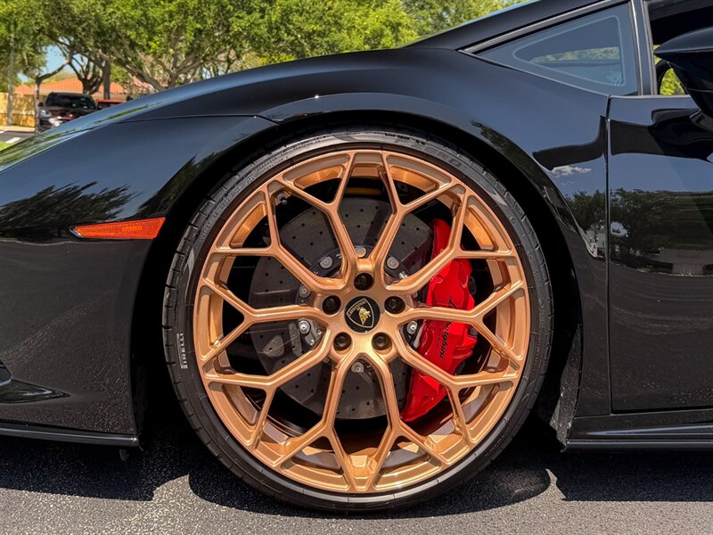 2022 Lamborghini Huracan EVO   - Photo 38 - Bonita Springs, FL 34134