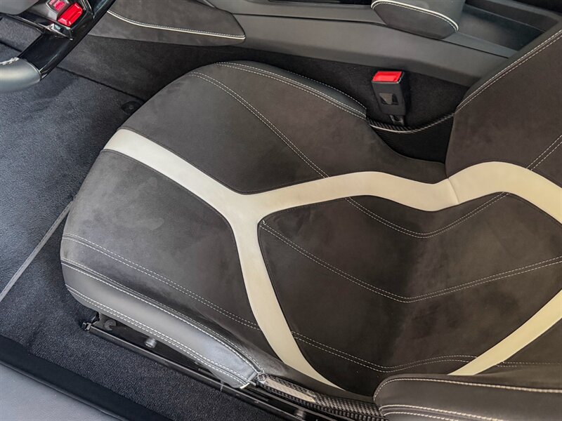 2022 Lamborghini Huracan EVO   - Photo 21 - Bonita Springs, FL 34134