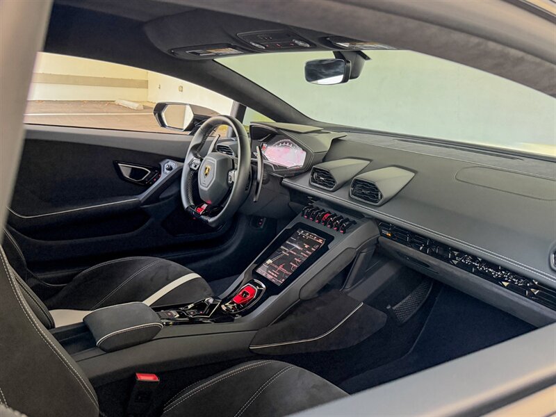 2022 Lamborghini Huracan EVO   - Photo 25 - Bonita Springs, FL 34134