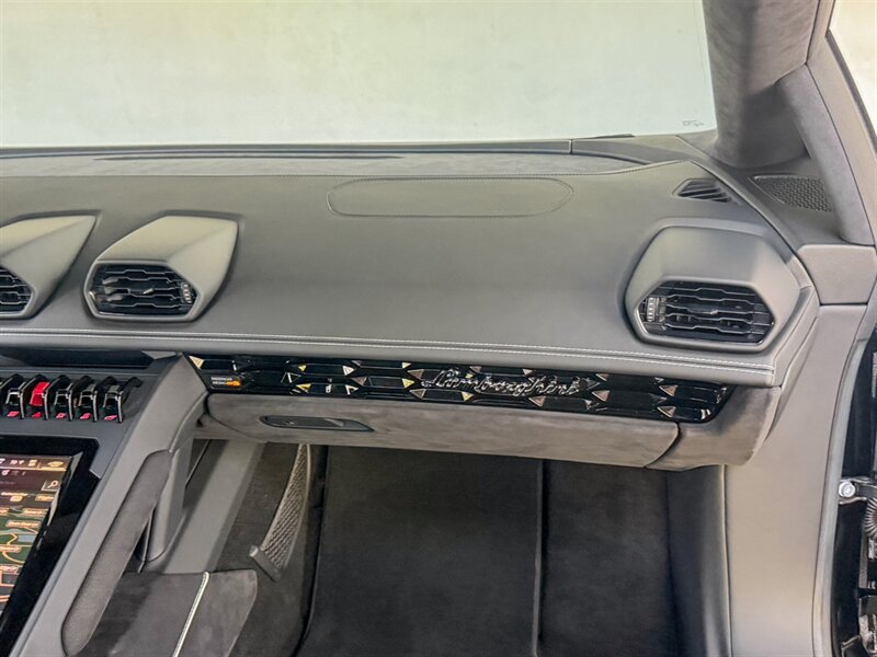 2022 Lamborghini Huracan EVO   - Photo 31 - Bonita Springs, FL 34134
