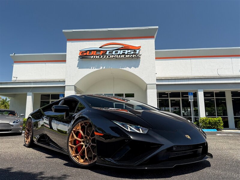 2022 Lamborghini Huracan EVO  