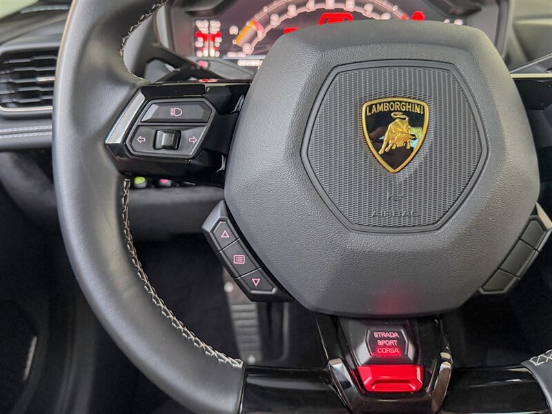 2022 Lamborghini Huracan EVO   - Photo 27 - Bonita Springs, FL 34134
