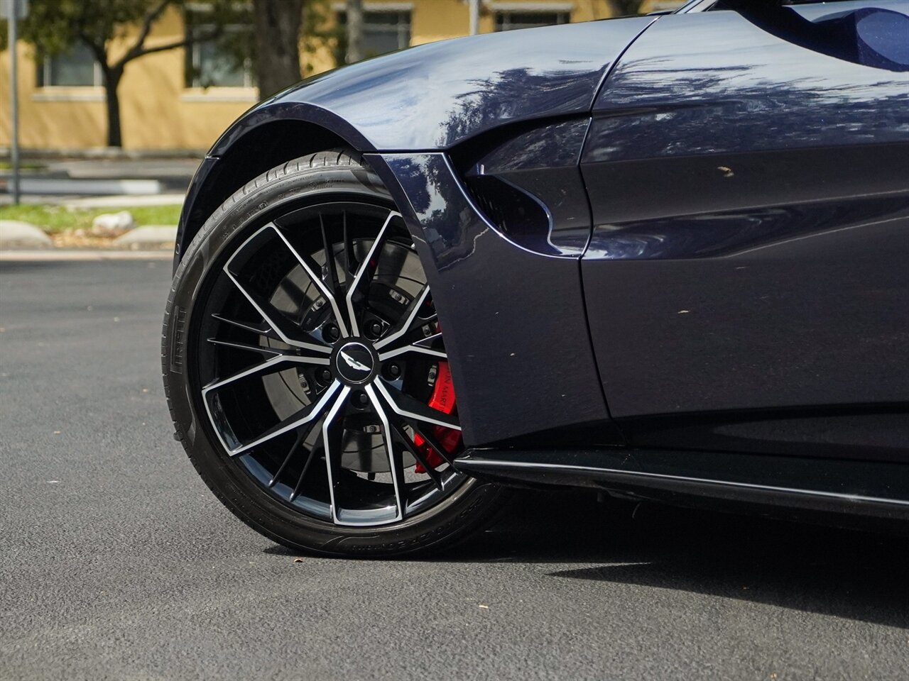 2021 Aston Martin Vantage   - Photo 51 - Bonita Springs, FL 34134