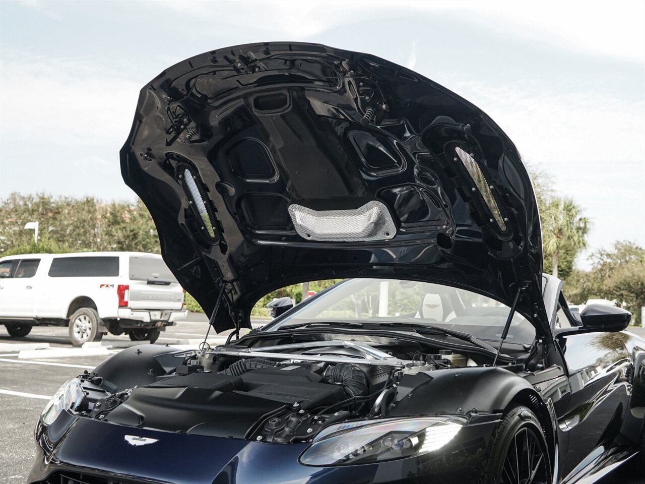 2021 Aston Martin Vantage   - Photo 41 - Bonita Springs, FL 34134