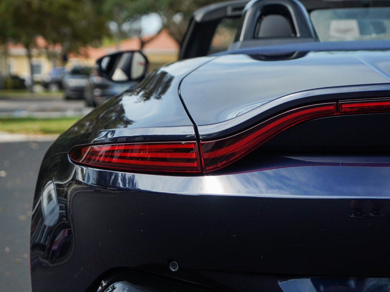 2021 Aston Martin Vantage   - Photo 56 - Bonita Springs, FL 34134