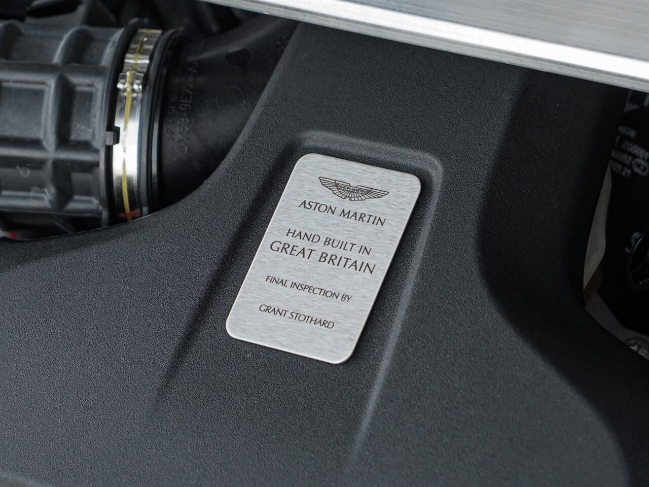 2021 Aston Martin Vantage   - Photo 40 - Bonita Springs, FL 34134