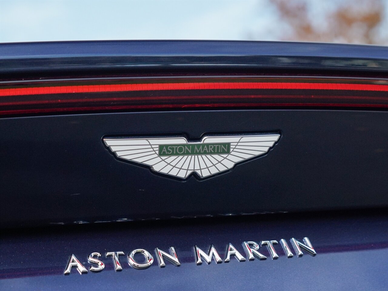 2021 Aston Martin Vantage   - Photo 58 - Bonita Springs, FL 34134