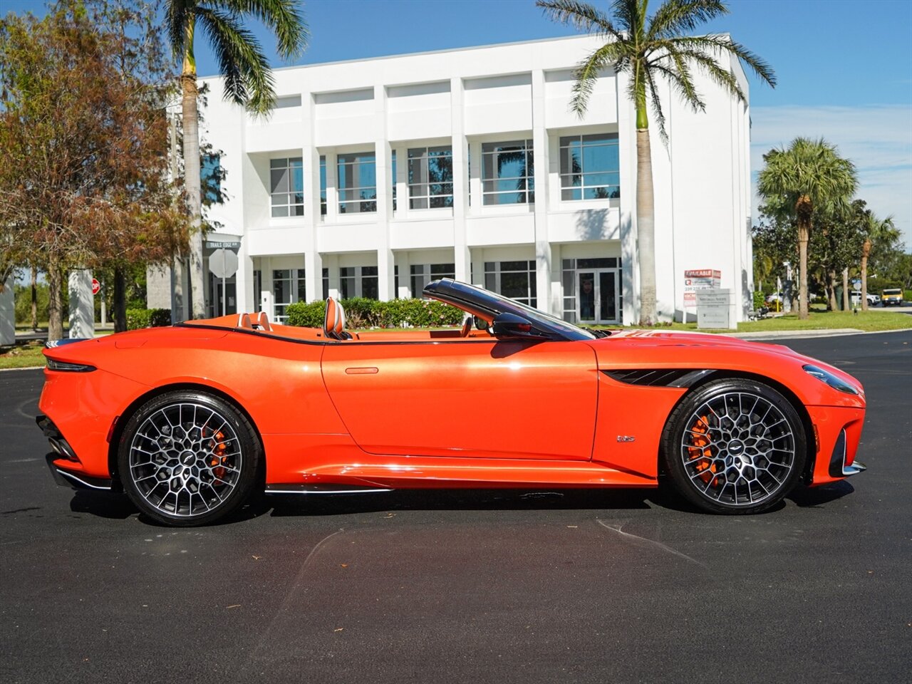 2023 Aston Martin DBS 770 Ultimate Volante   - Photo 72 - Bonita Springs, FL 34134