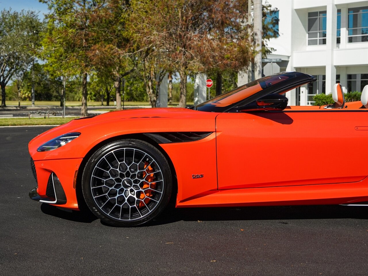 2023 Aston Martin DBS 770 Ultimate Volante   - Photo 50 - Bonita Springs, FL 34134