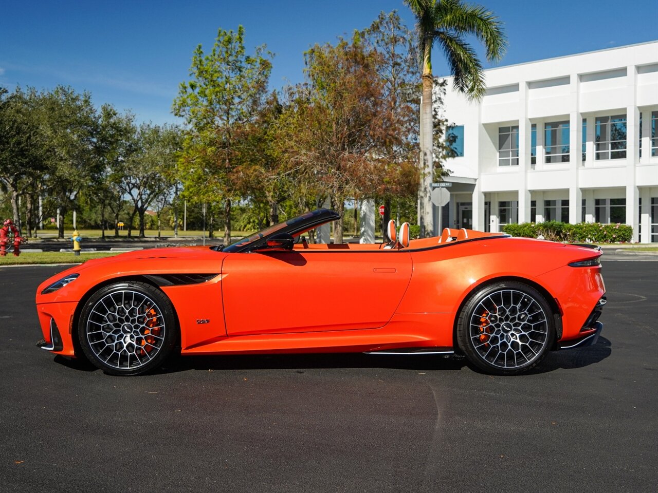 2023 Aston Martin DBS 770 Ultimate Volante   - Photo 48 - Bonita Springs, FL 34134