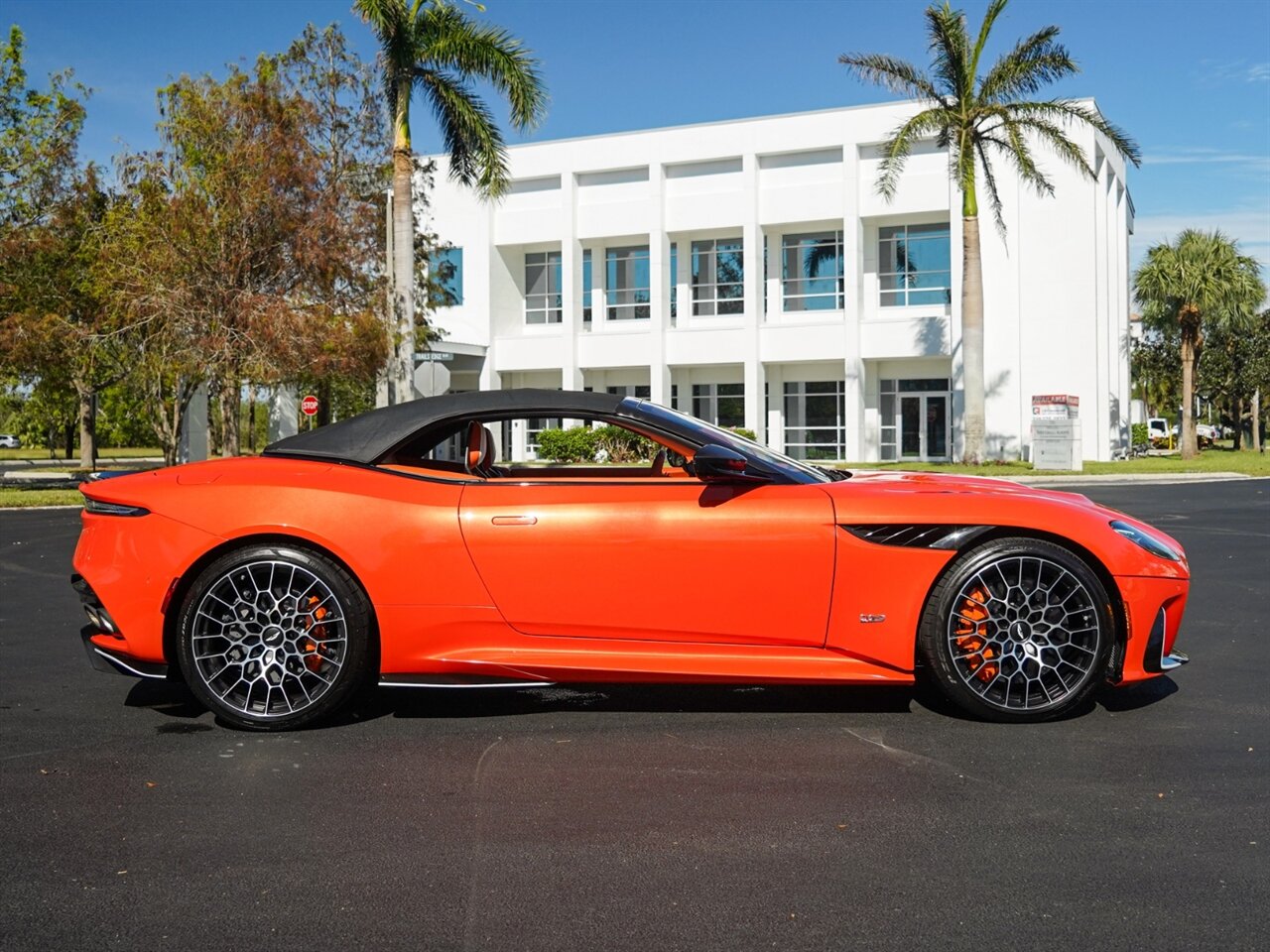 2023 Aston Martin DBS 770 Ultimate Volante   - Photo 85 - Bonita Springs, FL 34134