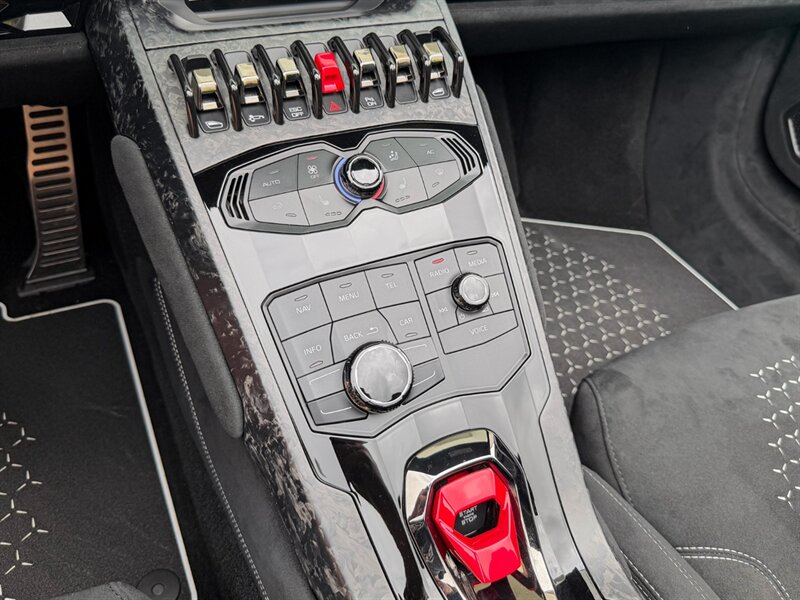 2019 Lamborghini Huracan LP 640-4 Performante Spyd - Photo 18 - Bonita Springs, FL 34134