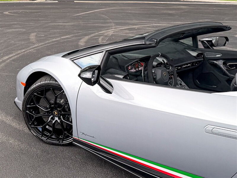 2019 Lamborghini Huracan LP 640-4 Performante Spyd - Photo 48 - Bonita Springs, FL 34134