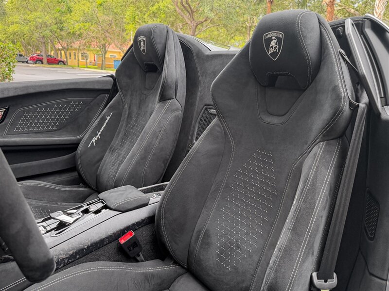 2019 Lamborghini Huracan LP 640-4 Performante Spyd - Photo 23 - Bonita Springs, FL 34134