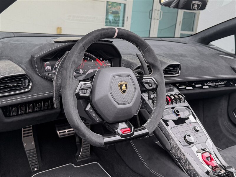 2019 Lamborghini Huracan LP 640-4 Performante Spyd - Photo 13 - Bonita Springs, FL 34134