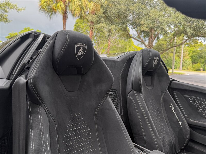 2019 Lamborghini Huracan LP 640-4 Performante Spyd - Photo 33 - Bonita Springs, FL 34134