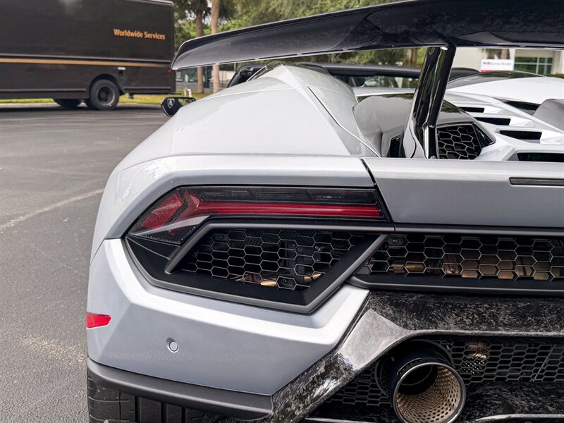 2019 Lamborghini Huracan LP 640-4 Performante Spyd - Photo 52 - Bonita Springs, FL 34134