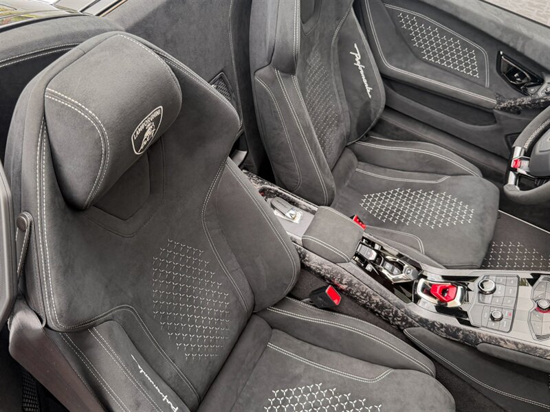 2019 Lamborghini Huracan LP 640-4 Performante Spyd - Photo 34 - Bonita Springs, FL 34134