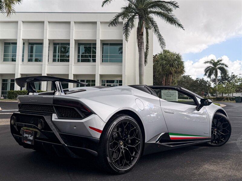 2019 Lamborghini Huracan LP 640-4 Performante Spyd - Photo 59 - Bonita Springs, FL 34134