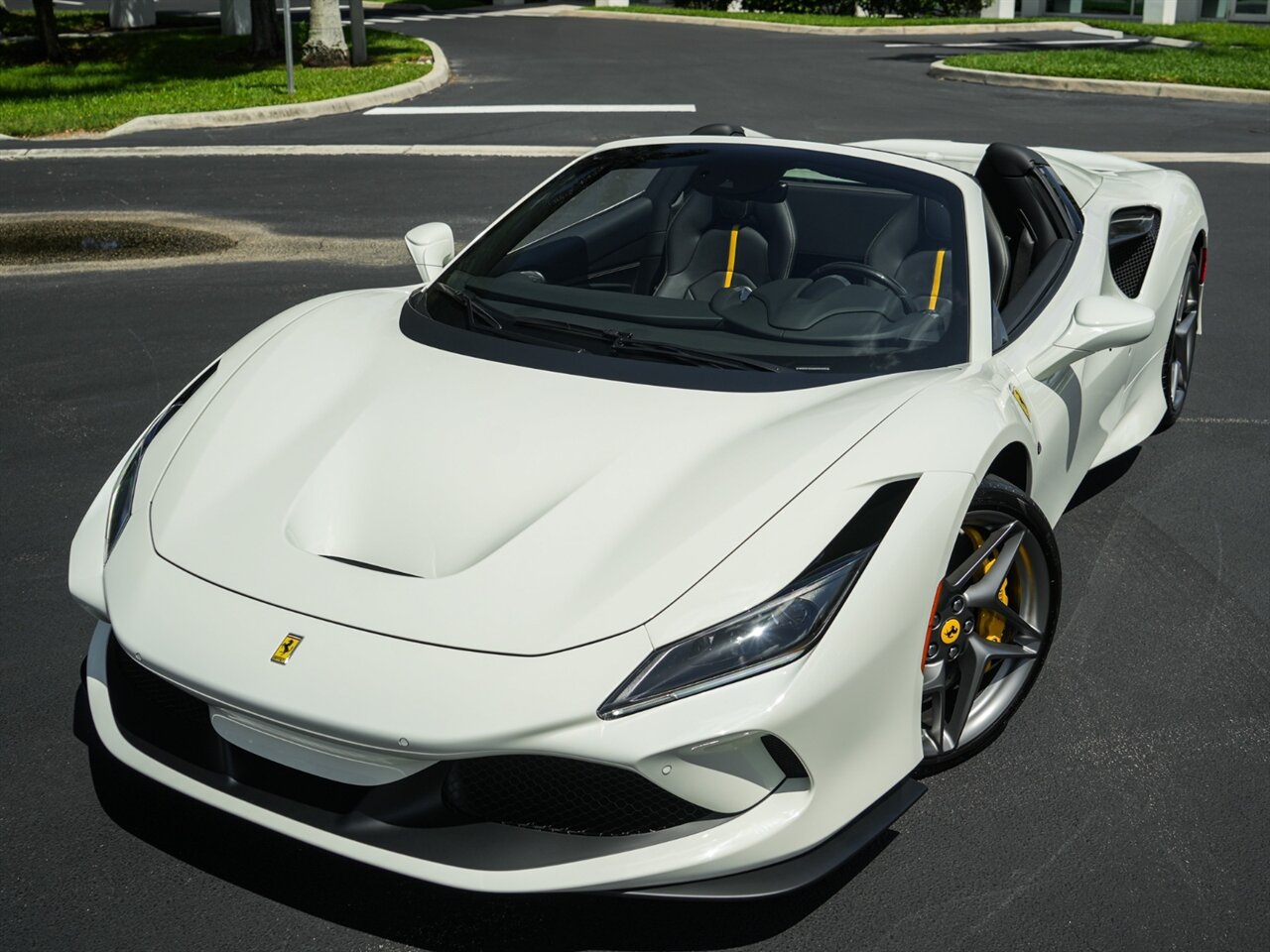 2022 Ferrari F8 Spider - Photo 7 - Bonita Springs, FL 34134