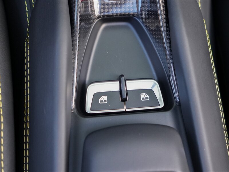 2022 Ferrari F8 Spider   - Photo 19 - Bonita Springs, FL 34134