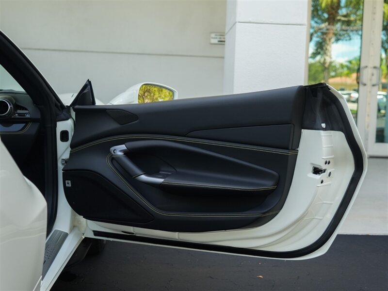 2022 Ferrari F8 Spider   - Photo 40 - Bonita Springs, FL 34134