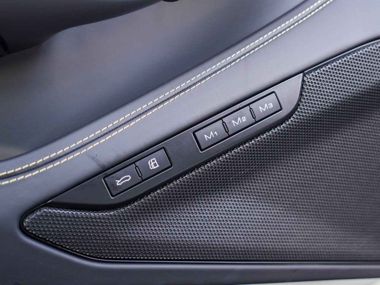 2022 Ferrari F8 Spider - Photo 27 - Bonita Springs, FL 34134