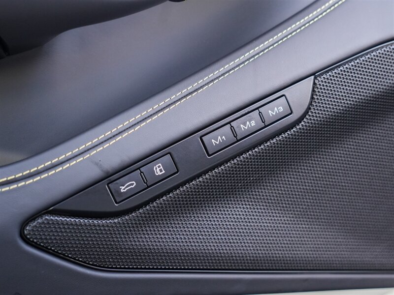 2022 Ferrari F8 Spider   - Photo 27 - Bonita Springs, FL 34134