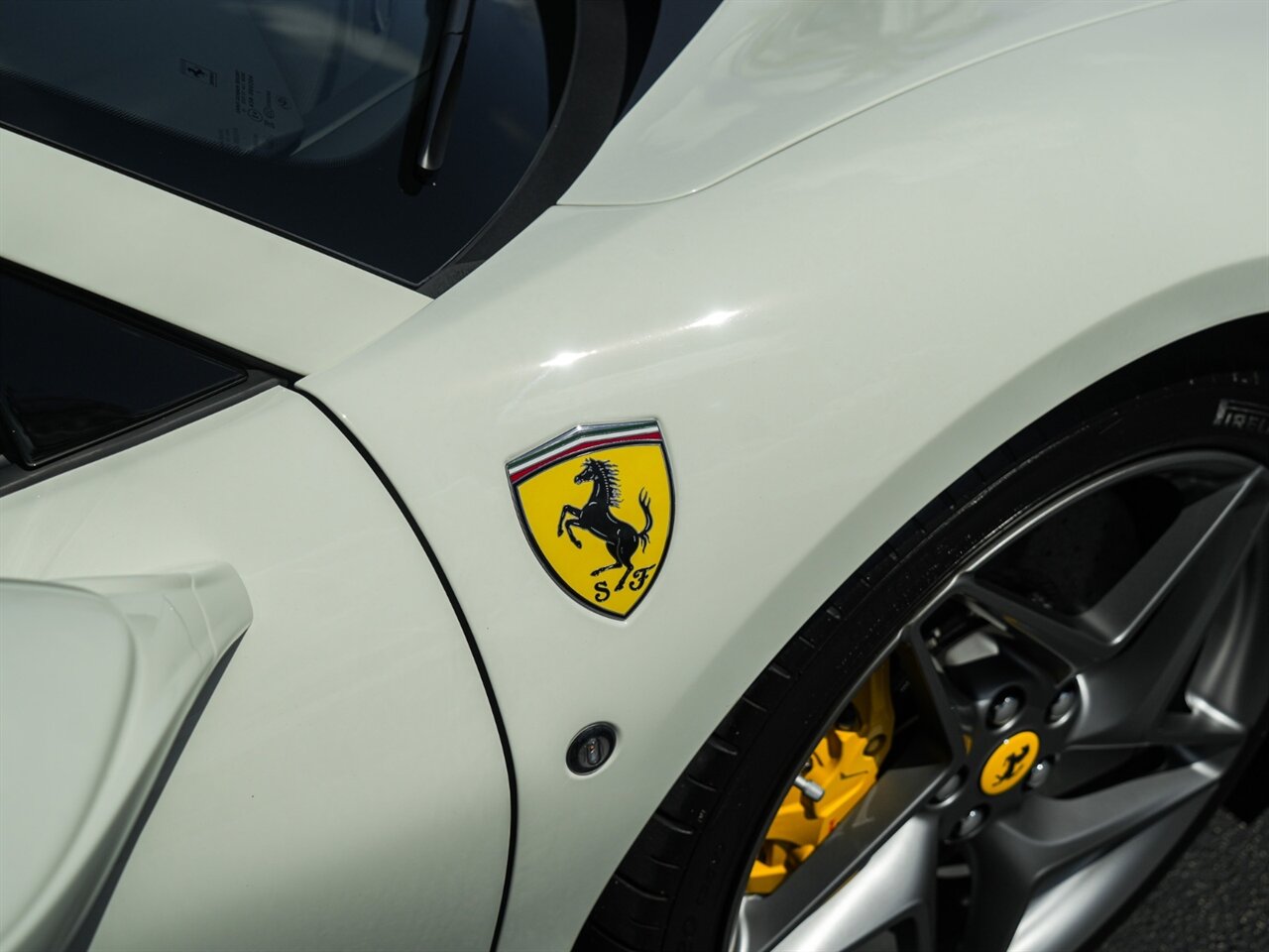 2022 Ferrari F8 Spider - Photo 72 - Bonita Springs, FL 34134