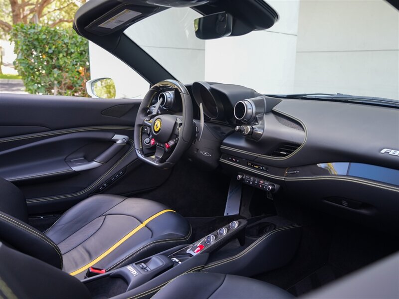 2022 Ferrari F8 Spider   - Photo 29 - Bonita Springs, FL 34134