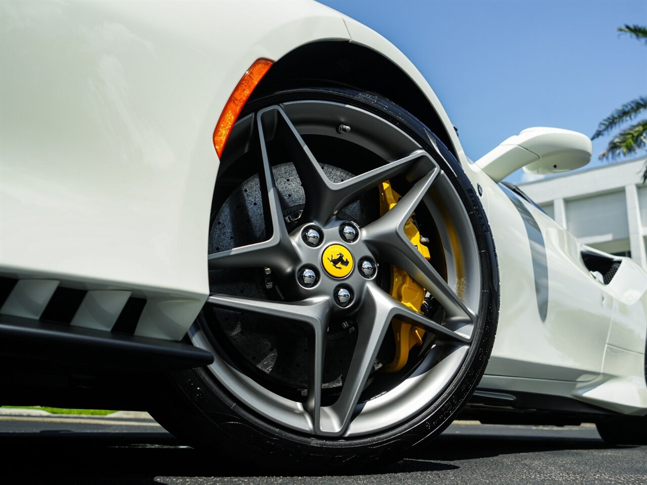 2022 Ferrari F8 Spider - Photo 11 - Bonita Springs, FL 34134