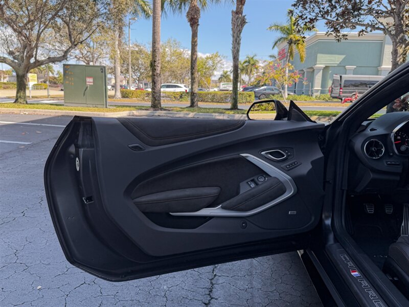 2024 Chevrolet Camaro ZL1   - Photo 31 - Bonita Springs, FL 34134