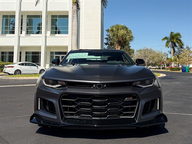 2024 Chevrolet Camaro ZL1   - Photo 9 - Bonita Springs, FL 34134