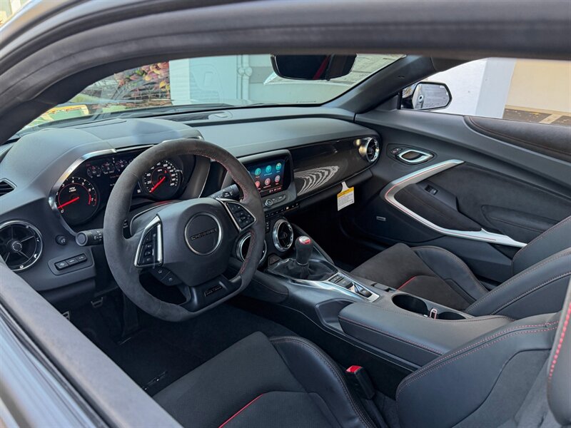 2024 Chevrolet Camaro ZL1   - Photo 2 - Bonita Springs, FL 34134