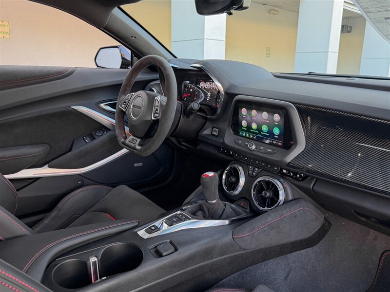 2024 Chevrolet Camaro ZL1   - Photo 45 - Bonita Springs, FL 34134