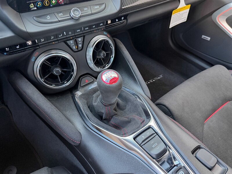 2024 Chevrolet Camaro ZL1   - Photo 21 - Bonita Springs, FL 34134