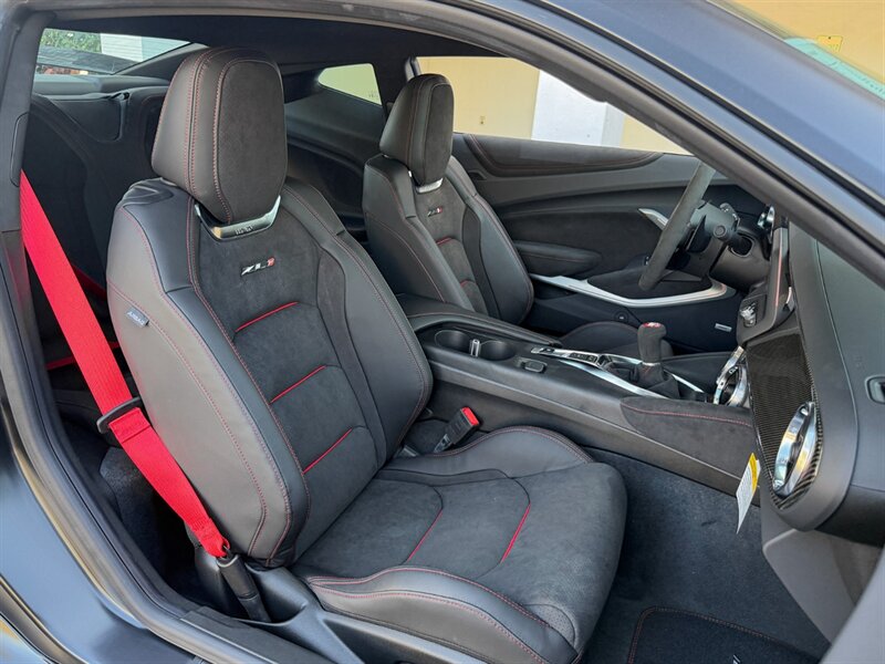 2024 Chevrolet Camaro ZL1   - Photo 42 - Bonita Springs, FL 34134