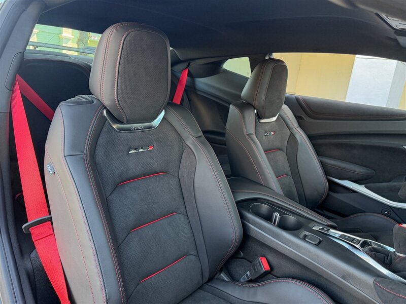 2024 Chevrolet Camaro ZL1   - Photo 43 - Bonita Springs, FL 34134
