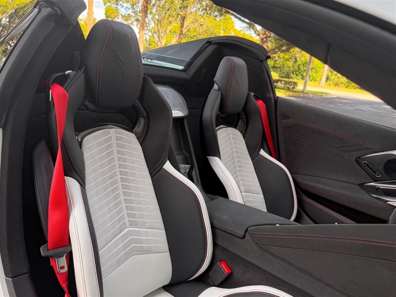 2023 Chevrolet Corvette Z06 - Photo 29 - Bonita Springs, FL 34134