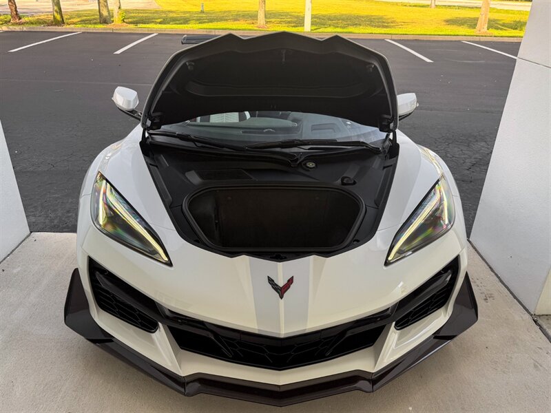 2023 Chevrolet Corvette Z06 - Photo 33 - Bonita Springs, FL 34134