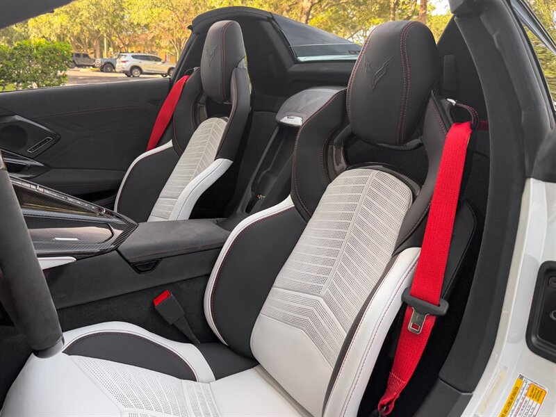 2023 Chevrolet Corvette Z06 - Photo 18 - Bonita Springs, FL 34134