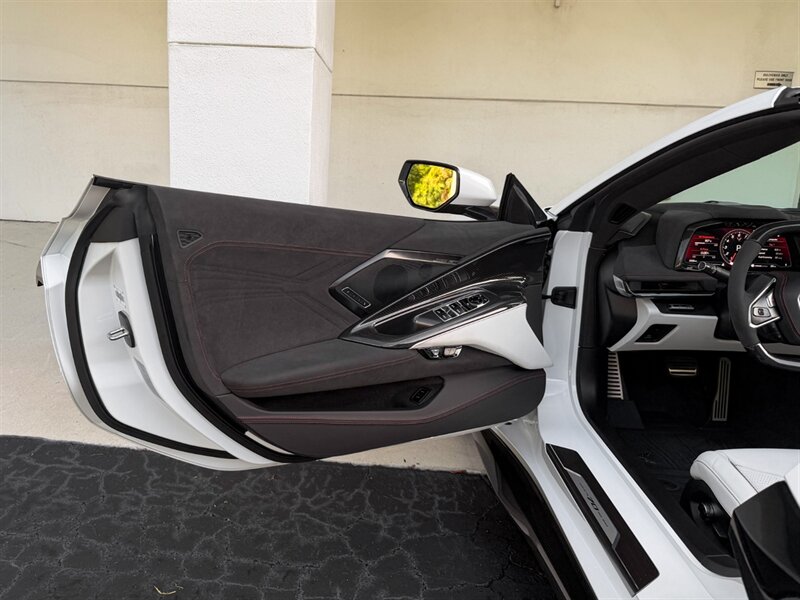2023 Chevrolet Corvette Z06 - Photo 20 - Bonita Springs, FL 34134