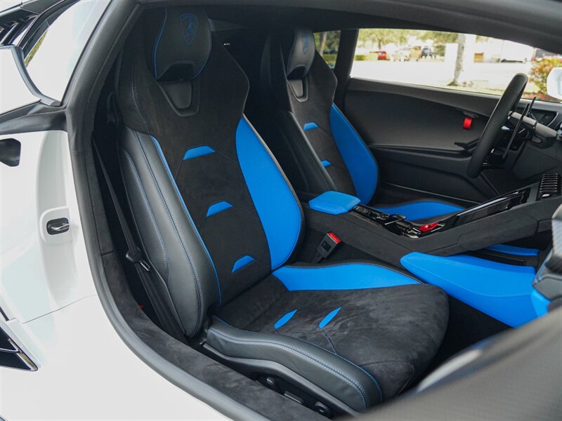2023 Lamborghini Huracan Tecnica   - Photo 30 - Bonita Springs, FL 34134