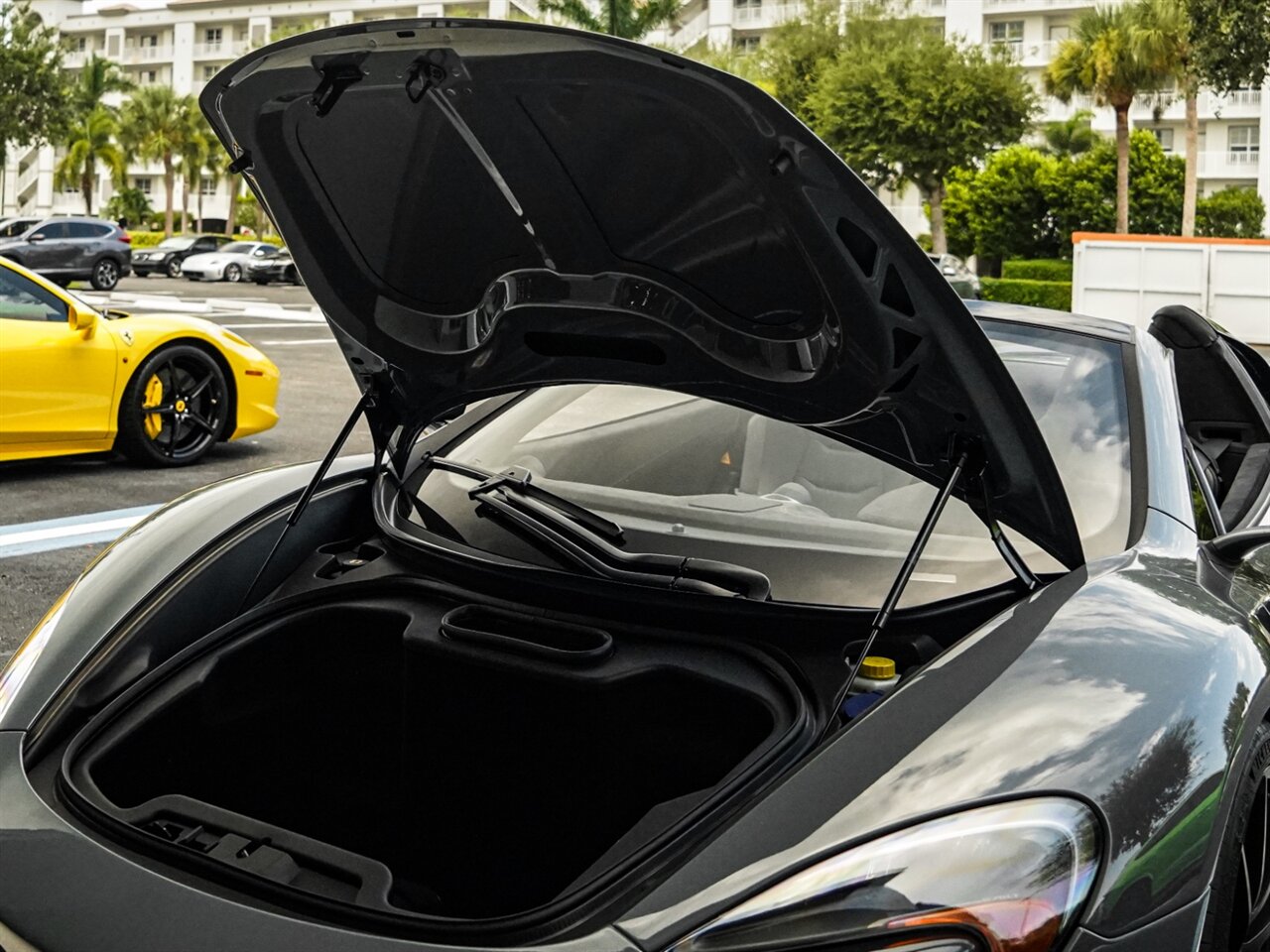 2016 McLaren 675LT Spider   - Photo 35 - Bonita Springs, FL 34134